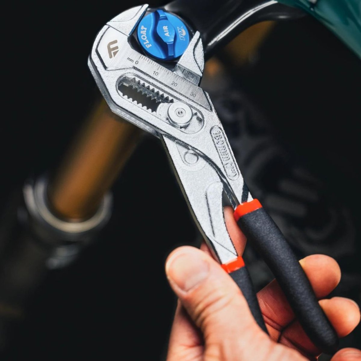 FEEDBACK SPORTS - ADJUSTABLE PLIERS WRENCH